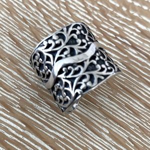SILPADA wide vine filigree ring